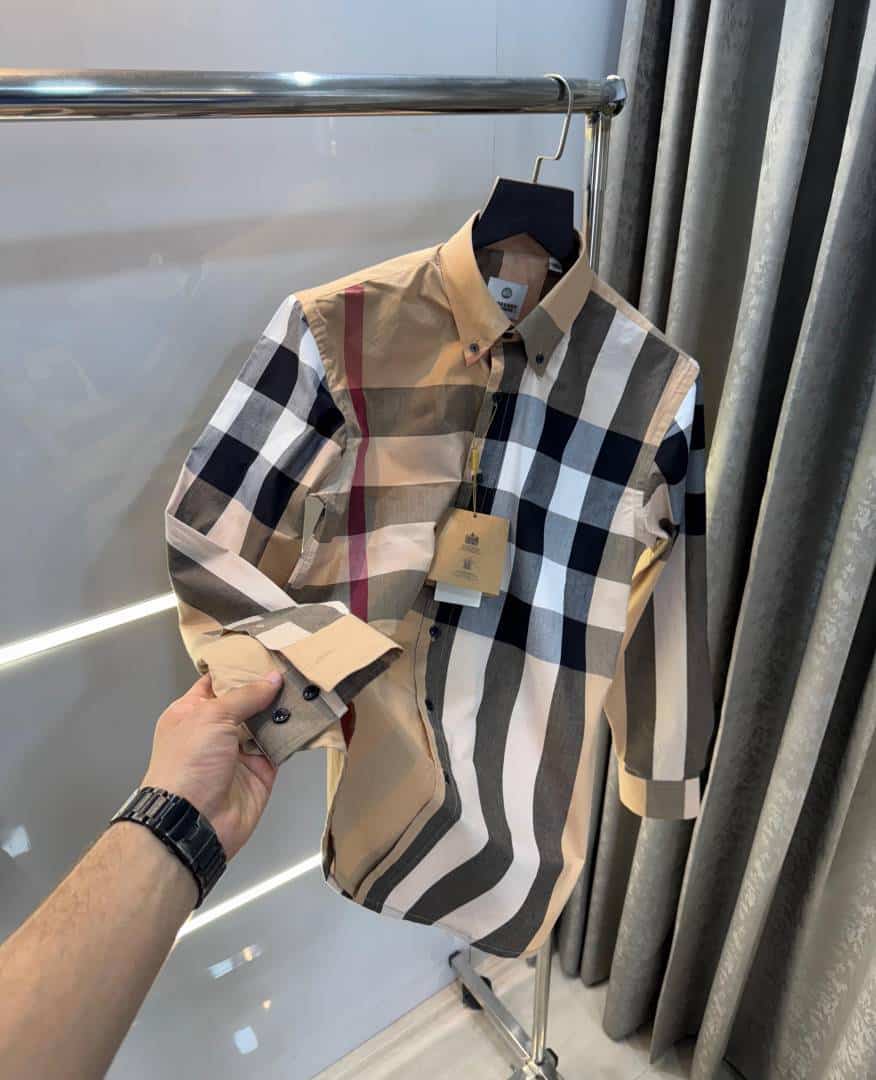 Burberr y Beige Checks Premium Classic Shirt Main image