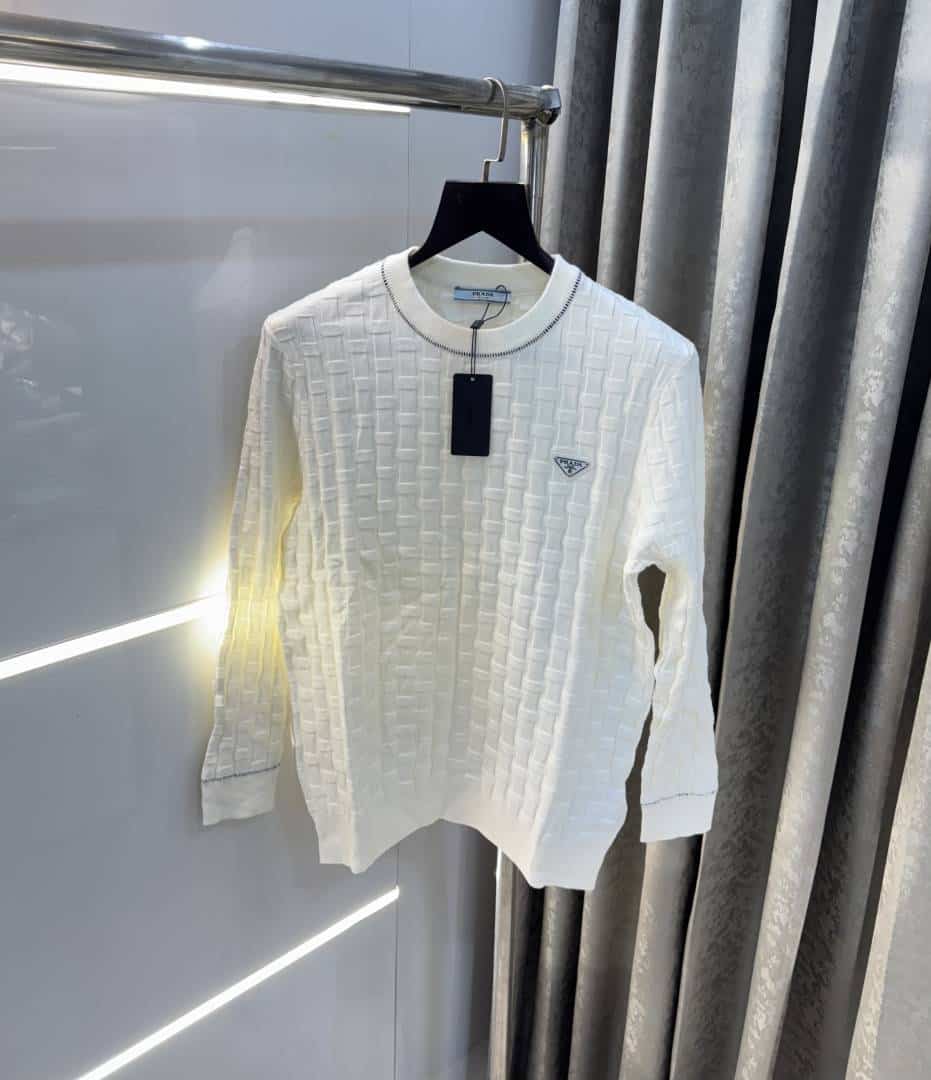 Prad a Milano White Knitted Imported Pull Over Secondary image