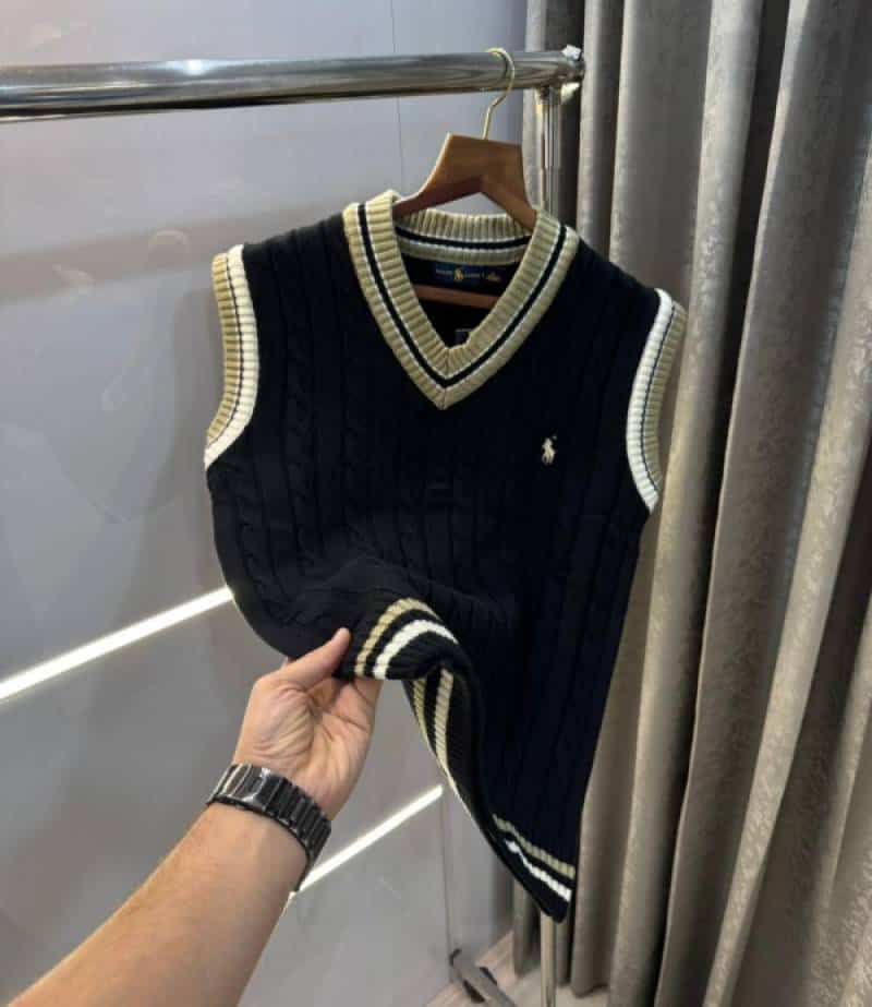 Ralp h Lauren Black Premium Knitted Sleeveless Pull Over Secondary image
