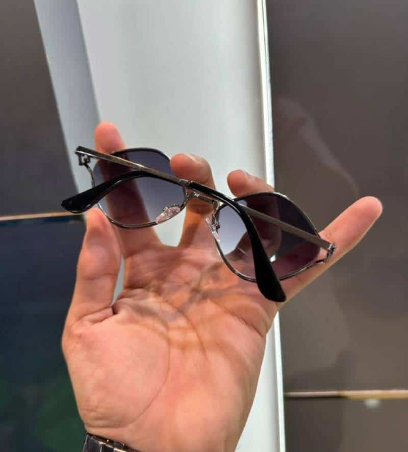 Fend i Silver-Black Designer Shade 492 Secondary image