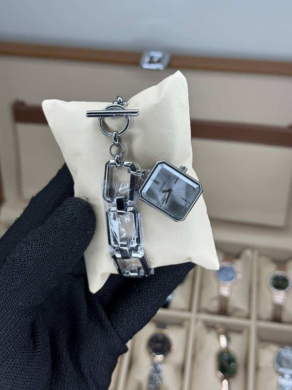 Chane L Bracelet Designer Silver-White Dial Premium Watch