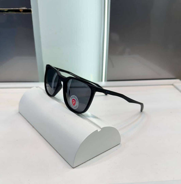 Oakle y All Black Premium Shade 2402