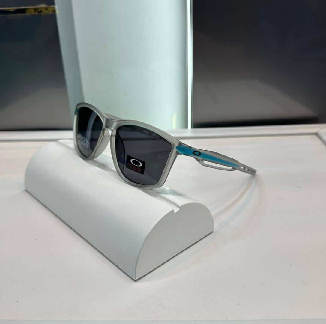 Oakle y All Grey Premium Shade 3363 Main image