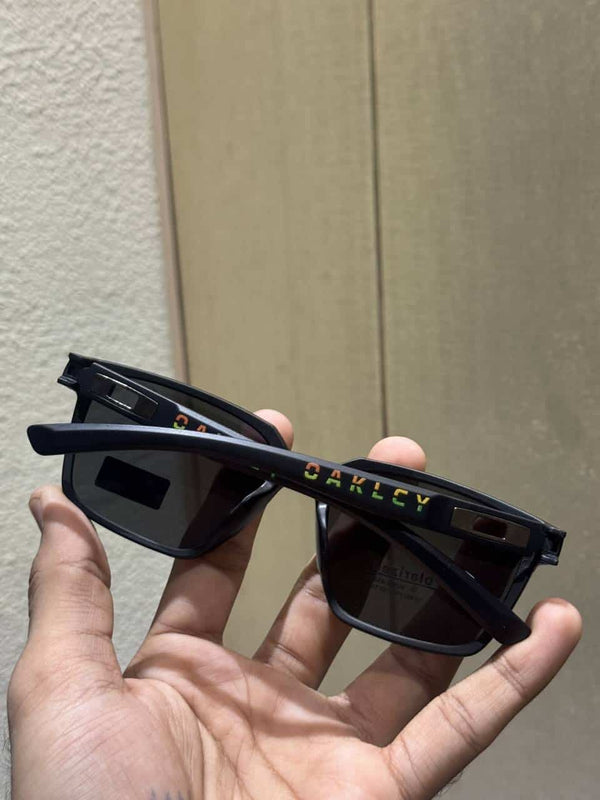 Oakle y All Black Luxury Shade 3384