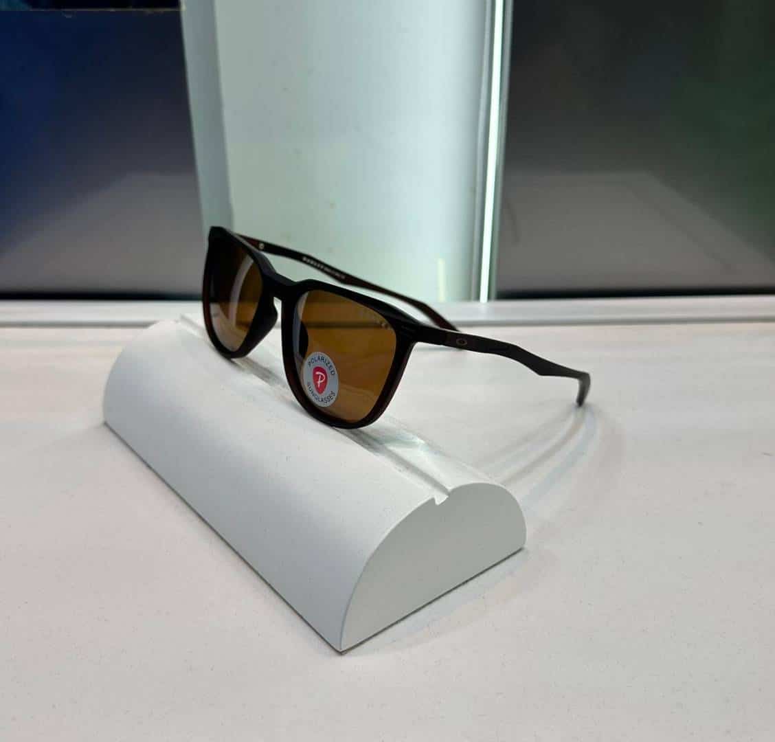 Oakle y All Brown Luxury Shade 2402