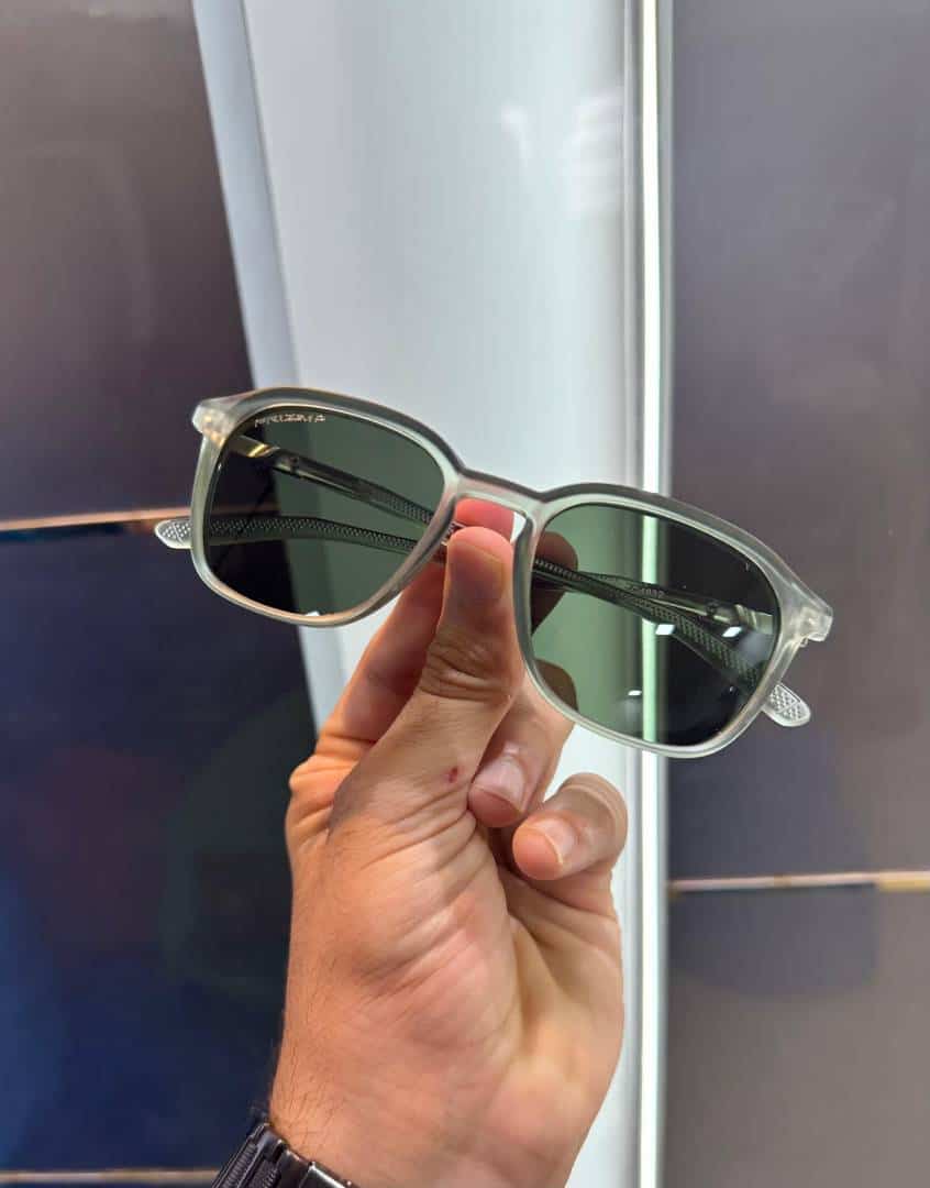 Oakle y Aqua LuXury Shade 4932