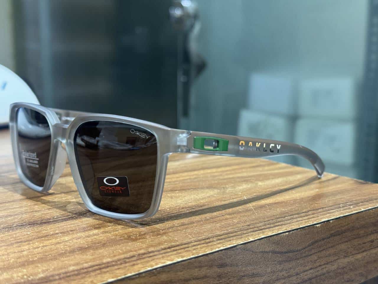 Oakle y All Grey Premium Shade 3384 Main image