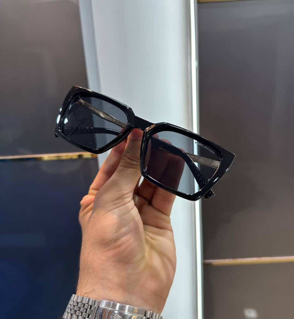 Marc Jacobs Gold Black LuXury Shades 6008 Secondary image