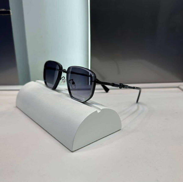 Ferrar i Designer All Black Luxury Shade 2654