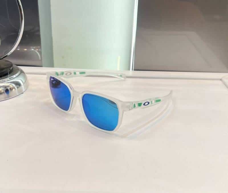 Oakle y Designer Transparent Stick Blue Shade 3385 Main image