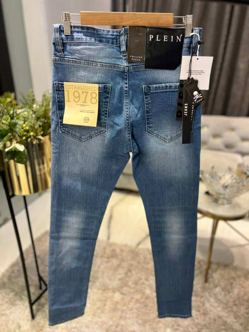 PLEIN IMPORTED STORE ARTICLE JEANS Secondary image