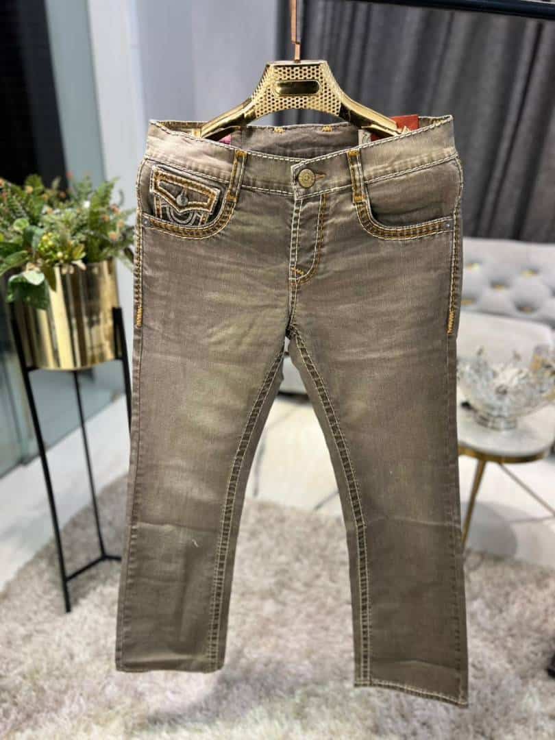 TRUE RELIGION IMPORTED JEANS 100% BOOTCUT