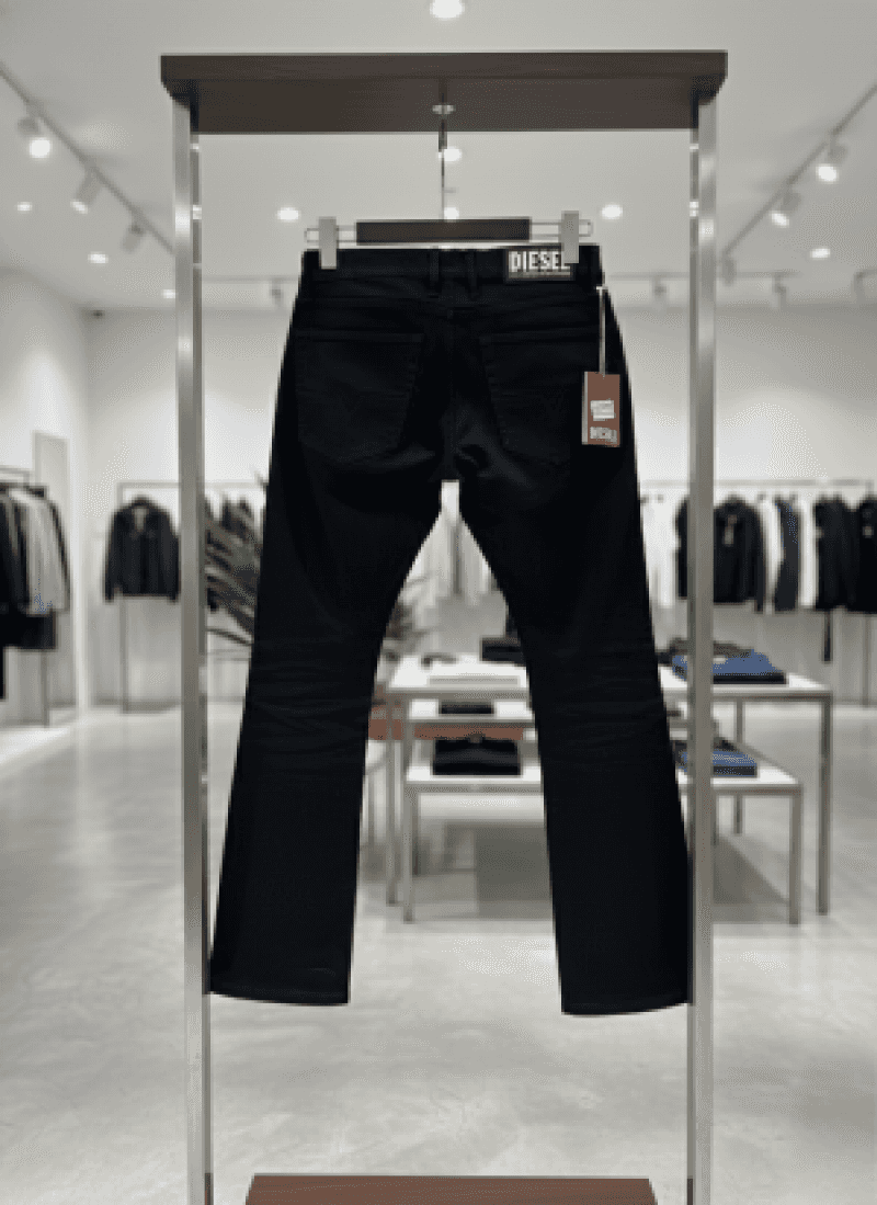 DIESE_L IMPORTED BOOTCUT CODE ROY BLACK JEANS