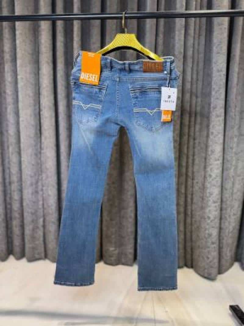 DIESE_L IMPORTED BOOTCUT JEANS Secondary image
