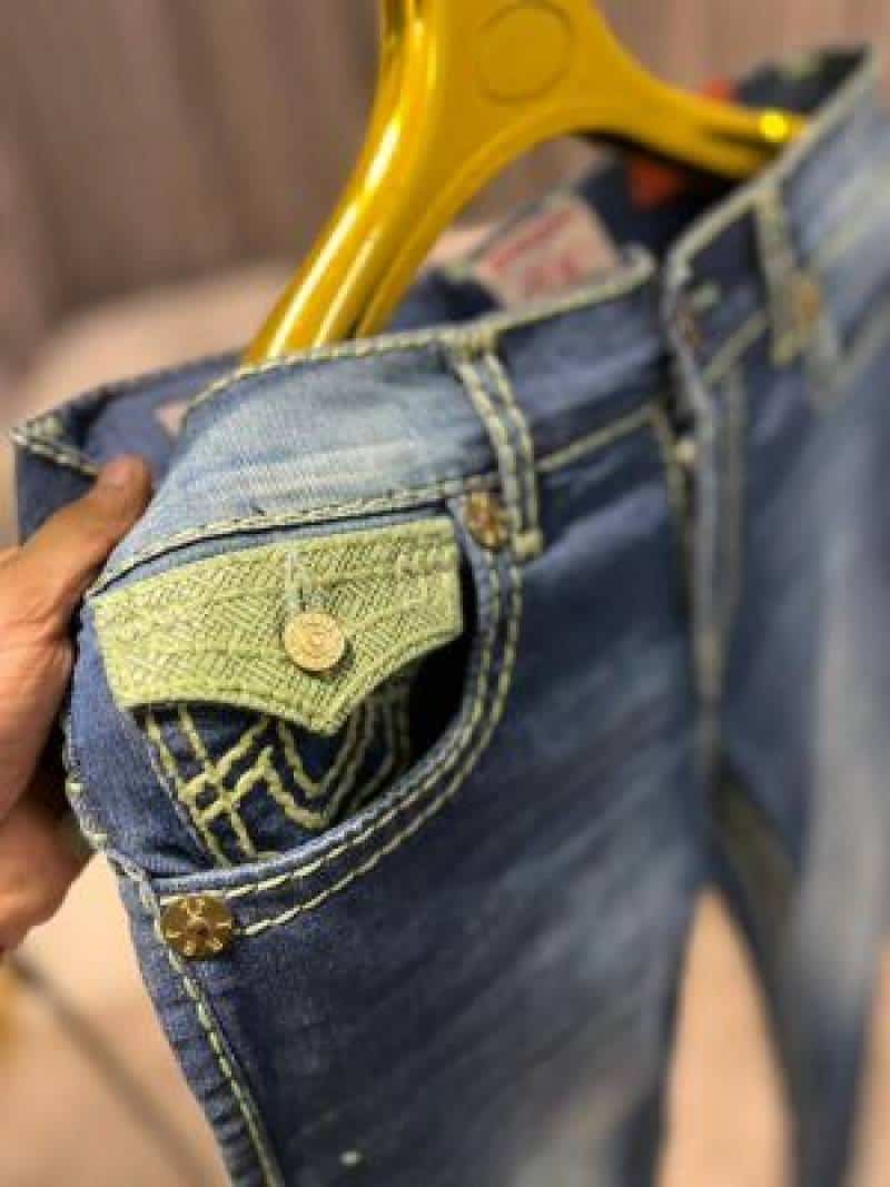 TRUE RELIGION IMPORTED JEANS 100% BOOTCUT
