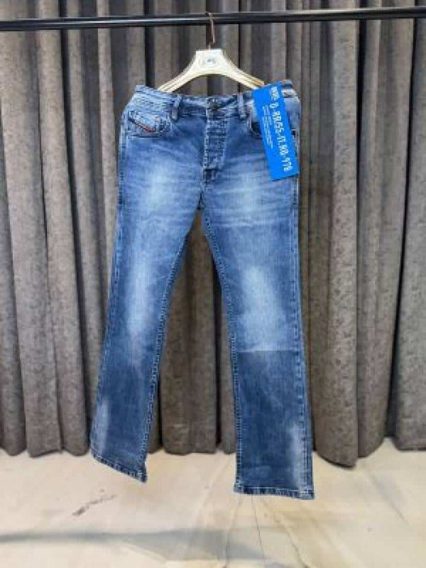 DIESE_L IMPORTED BOOTCUT JEANS