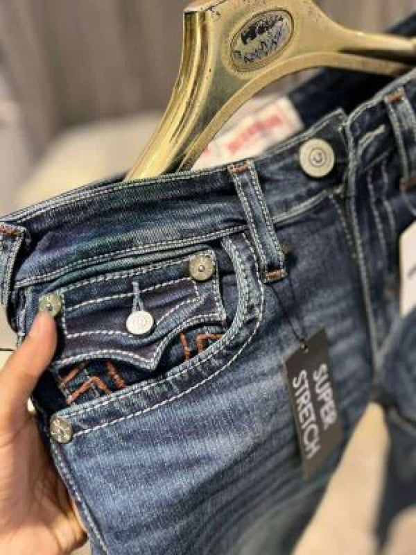 TRUE RELIGION IMPORTED JEANS 100% BOOTCUT