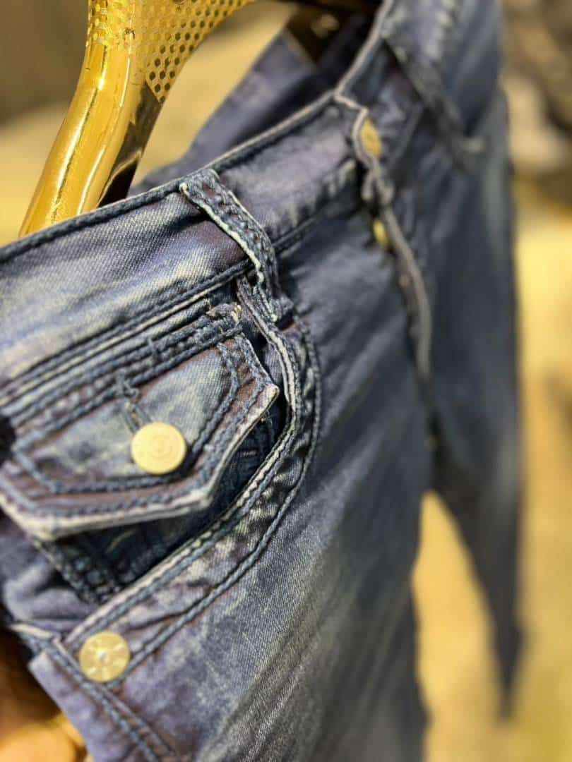 TRUE RELIGION IMPORTED JEANS 100% BOOTCUT