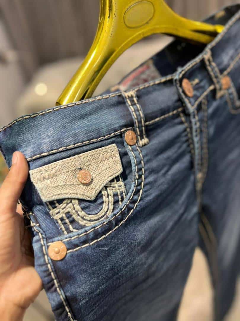 TRUE RELIGION IMPORTED JEANS 100% BOOTCUT