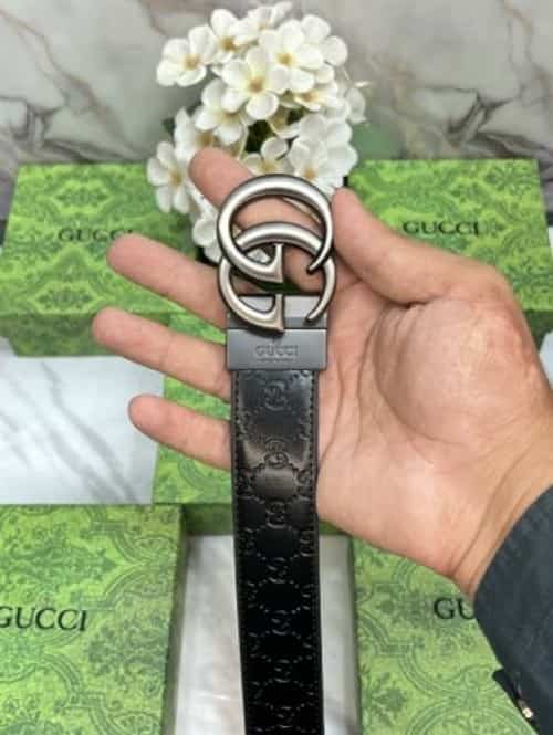 gUCCI EMB0S5.ED PREMIUM QUALITY IMPORTED REVERSIBLE BELT WITH OG BO·x GG-614 Secondary image