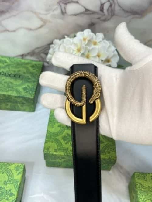 GUCCi PREMIUM QUALITY IMPORTED REVERSIBLE BELT WITH OG BOX GG-606 Secondary image