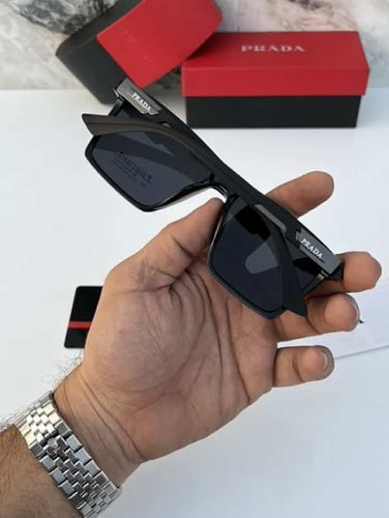 Prada_93_black