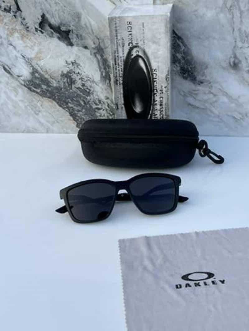 Oakley_8191_matt_black Secondary image