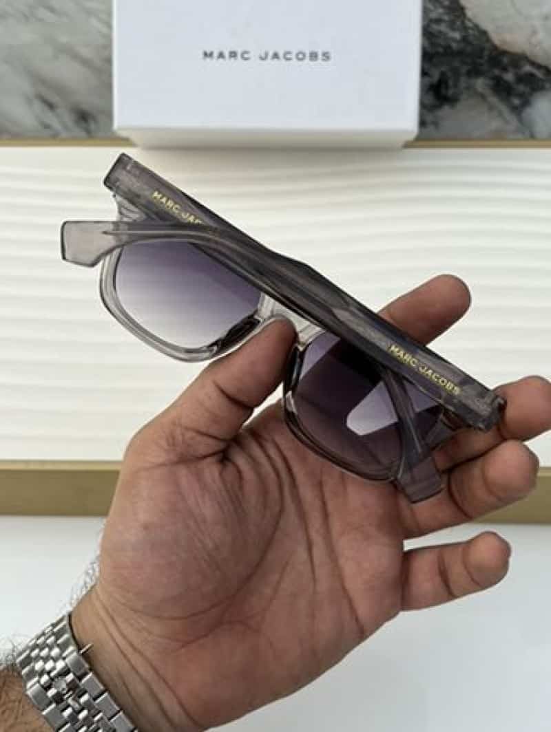 Marc_jacobs_1105_grey_shaded