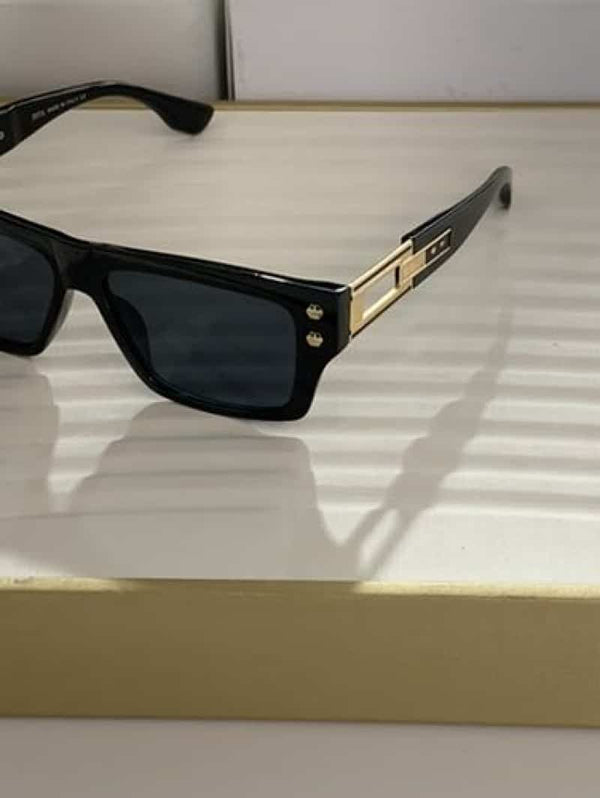 Dita_1001_black_gold