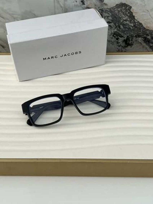 Marc_jacobs_1117_black_plano