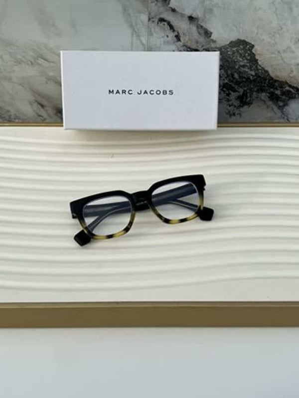 marc jacobs 1105 black tiger plano