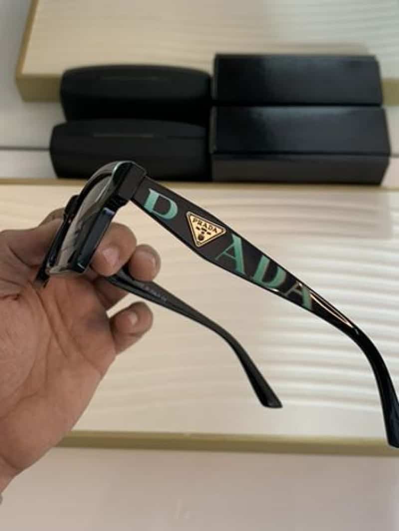 Prada_55310_black_shaded