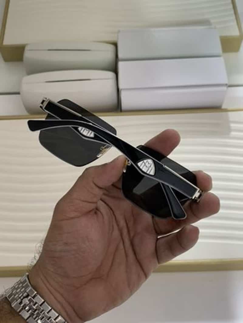 Maybach_2560_silver_black