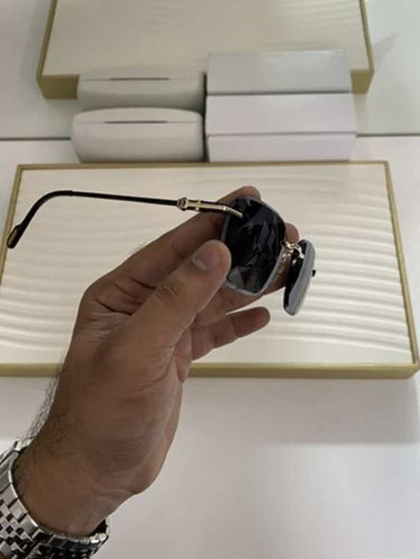 Cartier_501_gold_black