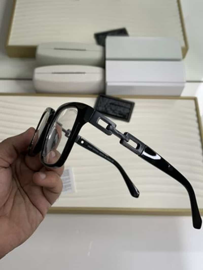 Louis vuitton 1235 black plano Secondary image