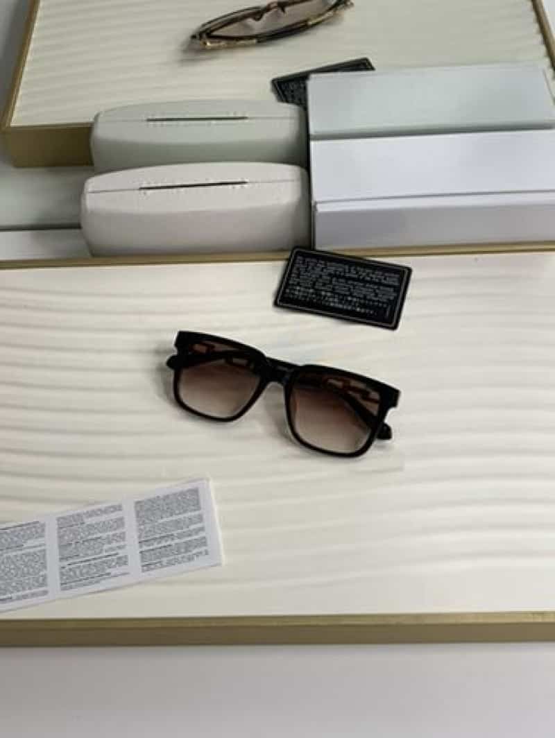 Louis vuitton 1235 brown Secondary image