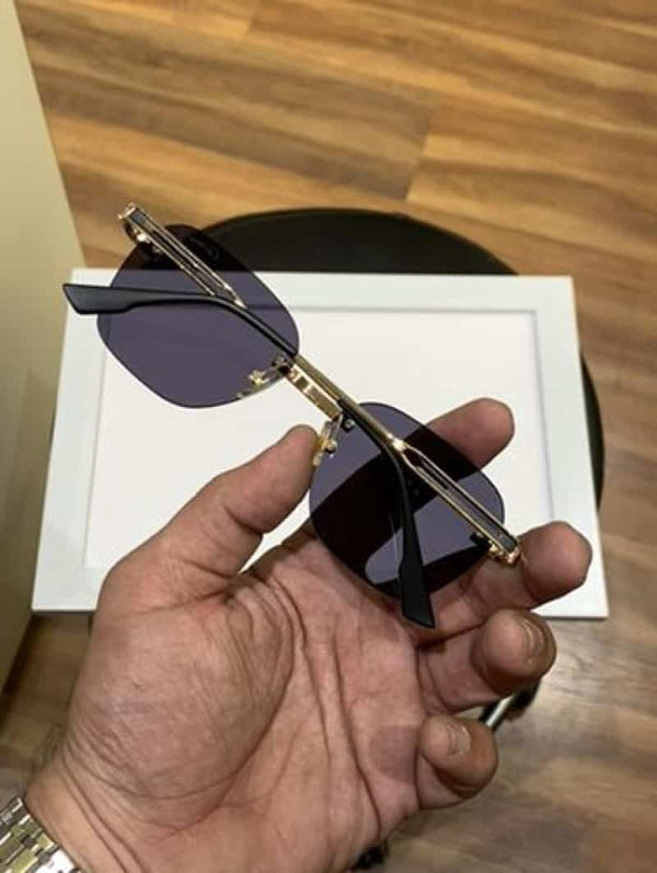 CAR...t!Er_2257 gold black