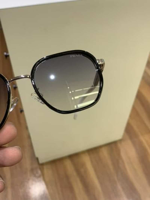 prada_07 white blue
