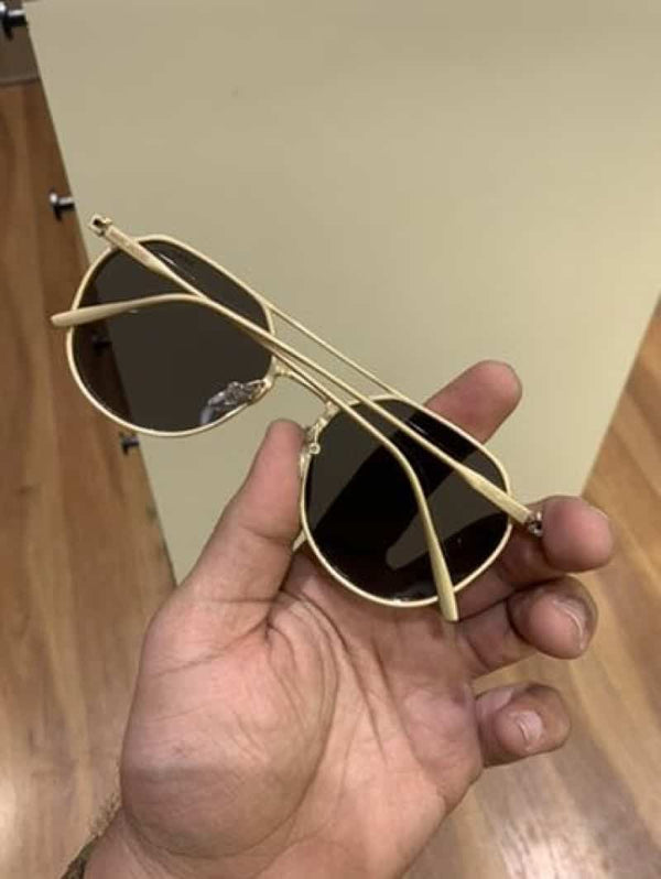 marc jacobs metal gold black