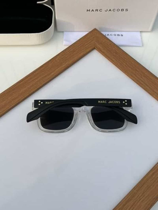marc jacobs 32 white black