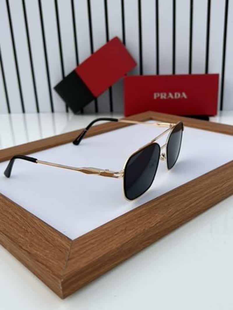 Prada_87 gold black