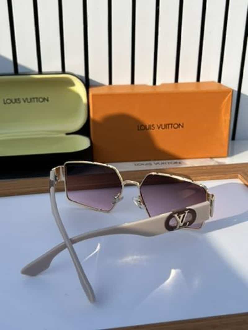 Louis vuitton 3227 gold wine
