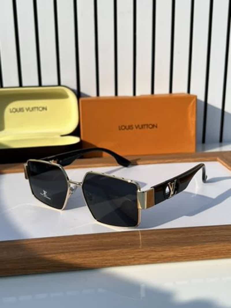 Louis vuitton 3227 gold black