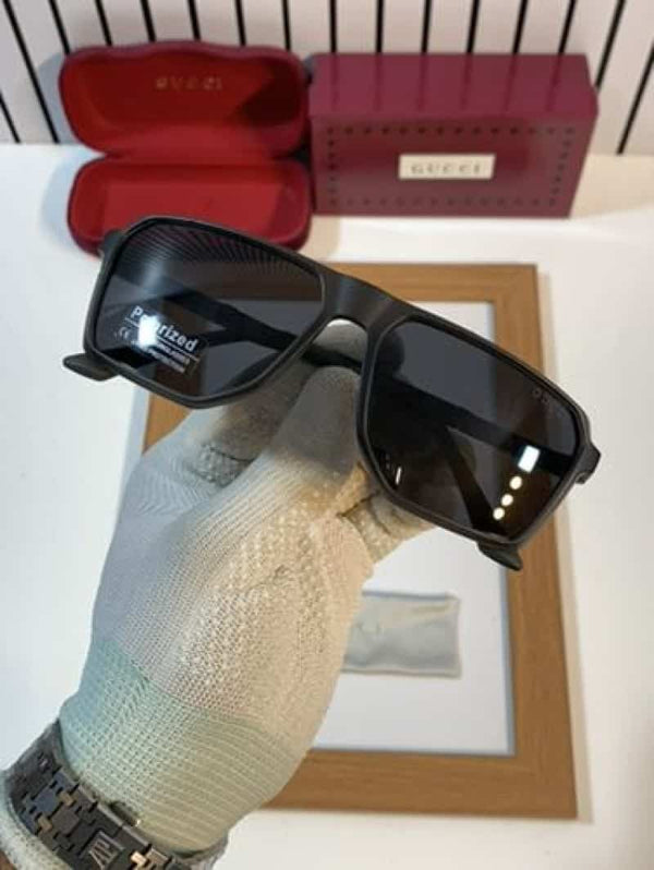 Gucci_91127_grey