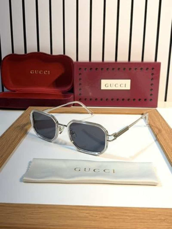 Gucci 06 white black