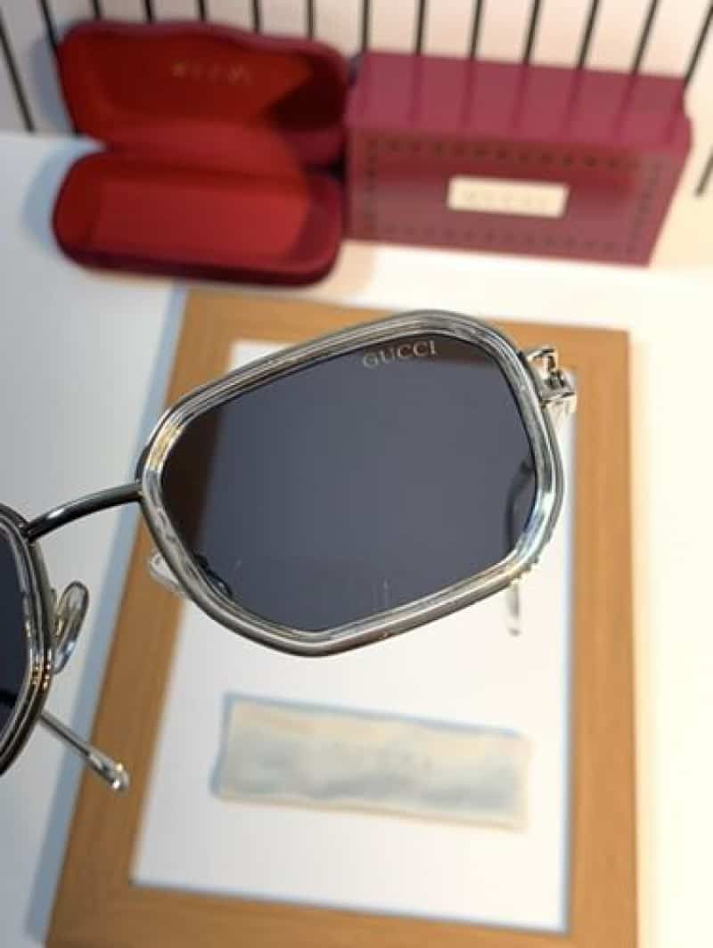 Gucci 06 white black