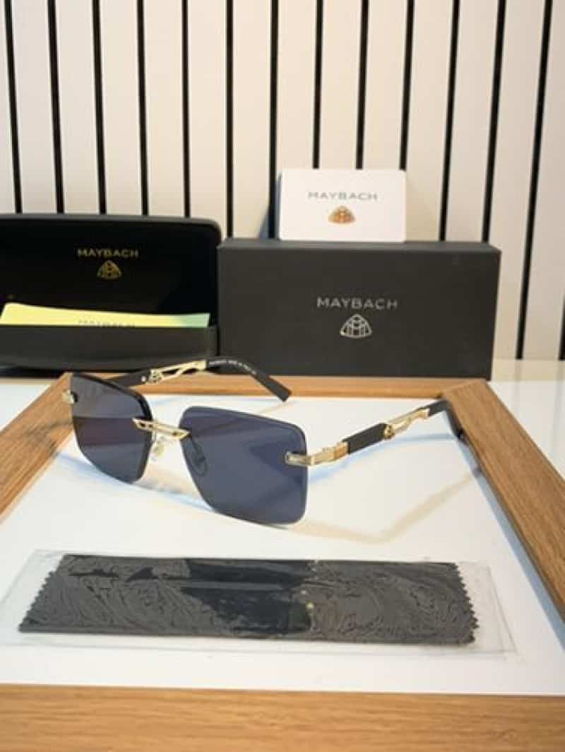 Maybach 55 gold black Main image