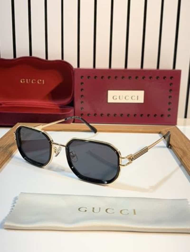 Gucci 06 gold black Secondary image