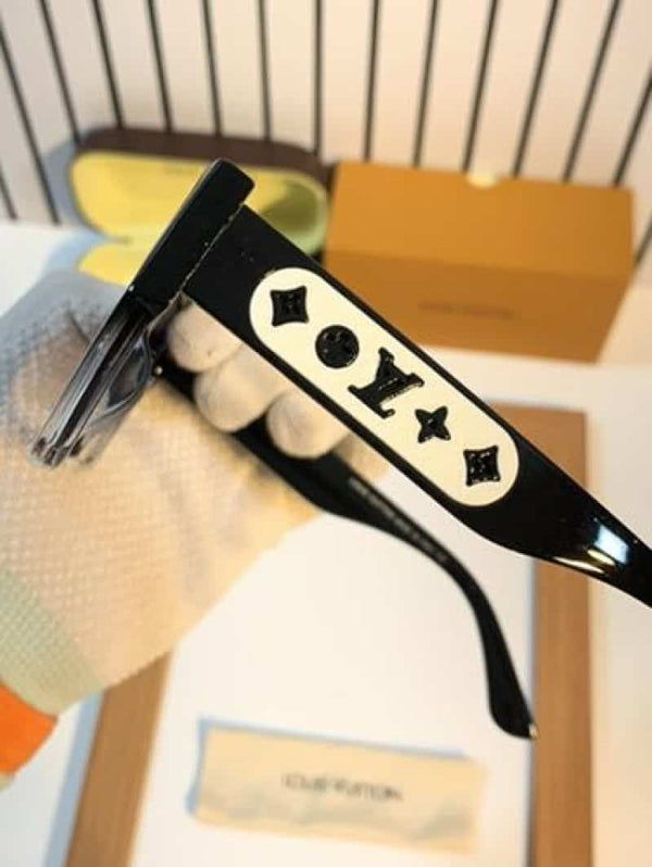Louis vuitton 1336 black white