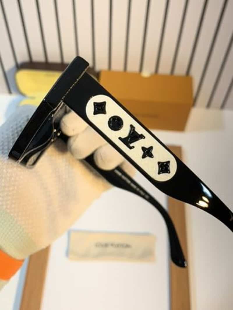 louis vuitton 1336 full black Main image